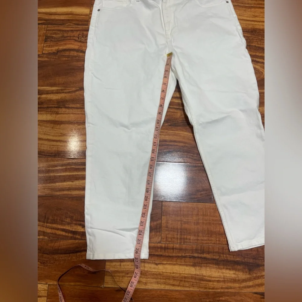 NWT‎ Everlane Women’s Cheeky Jean Crop White 35